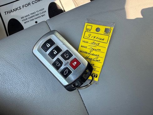 Used 2013 Toyota Sienna Limited w/ Premium Pkg FWD image 39