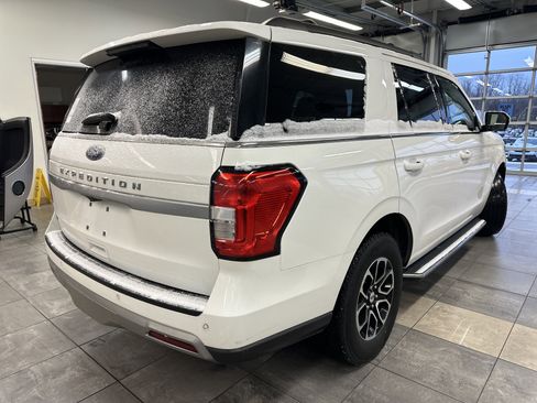 Used 2022 Ford Expedition XLT image 10