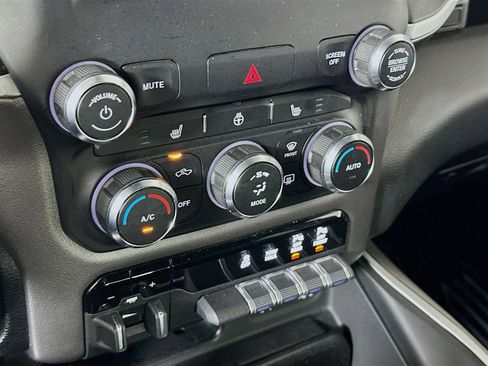 Used 2021 RAM 1500 Big Horn image 22