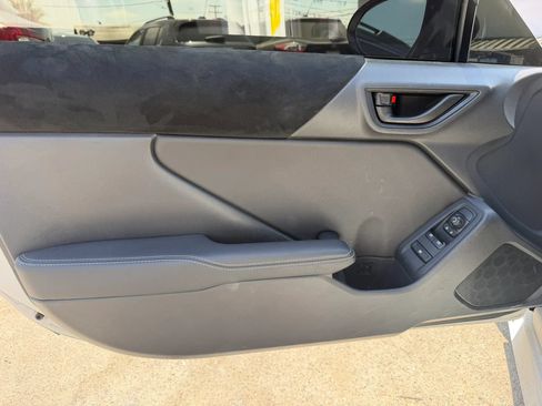 Used 2025 Toyota GR86 Premium w/ ALL Weather Mat Package (TMS) RWD image 9