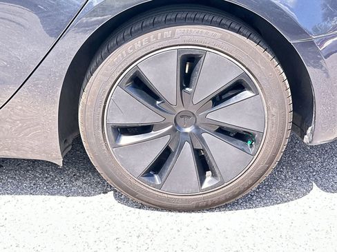 Used 2025 Tesla Model 3 Long Range RWD image 11