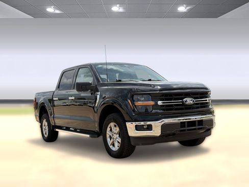 Used 2025 Ford F150 XLT w/ Equipment Group 301A Standard AWD/4WD image 7