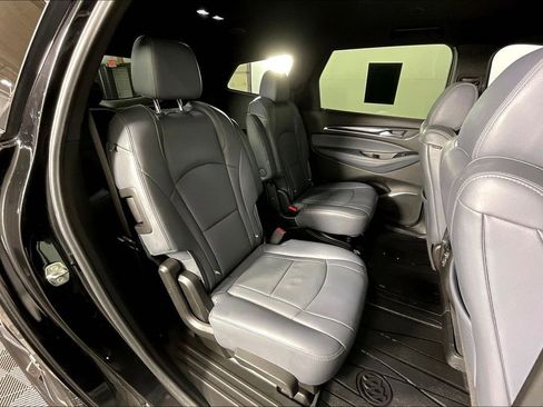 Used 2022 Buick Enclave Essence w/ Sport Touring Edition image 37