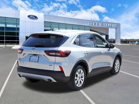 Used 2023 Ford Escape Active w/ Tech Pack #1 FWD image 4