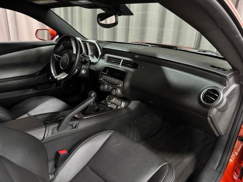 Used 2010 Chevrolet Camaro SS w/ RS Package RWD image 9