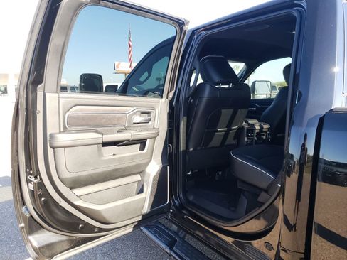 New 2025 RAM 2500 Laramie w/ Night Edition AWD/4WD image 14