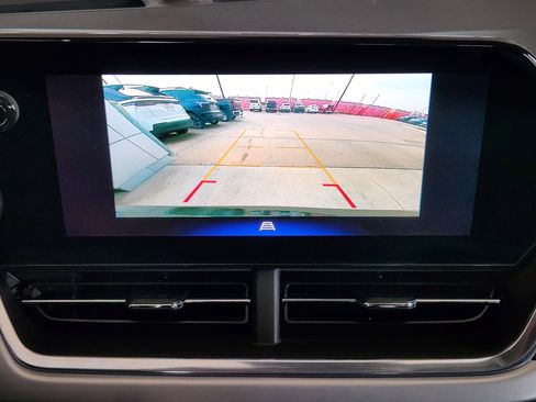 Used 2024 Chevrolet Trax LT image 17