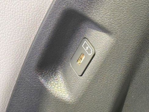 Used 2024 Hyundai Santa Fe Limited image 21