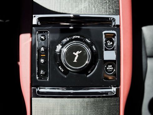 Used 2026 Rolls-Royce Cullinan image 63