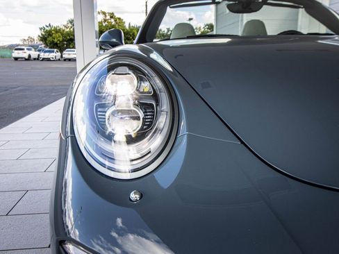 Used 2017 Porsche 911 Carrera S image 6