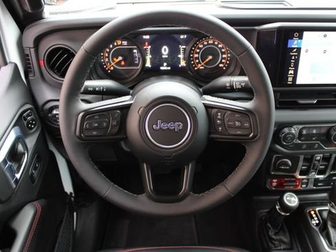Used 2026 Jeep Gladiator Rubicon AWD/4WD image 22