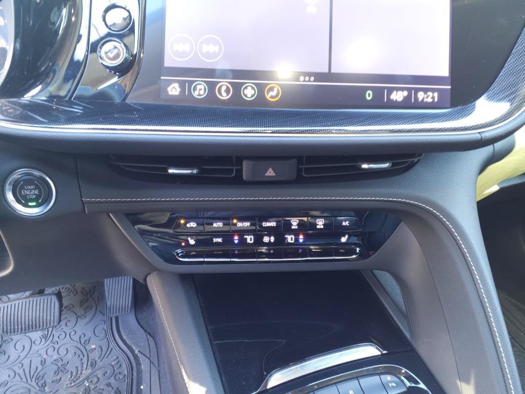 Used 2021 Buick Envision Essence FWD image 15