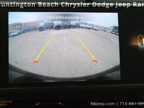 Used 2024 Jeep Wrangler Unlimited Sahara image 32