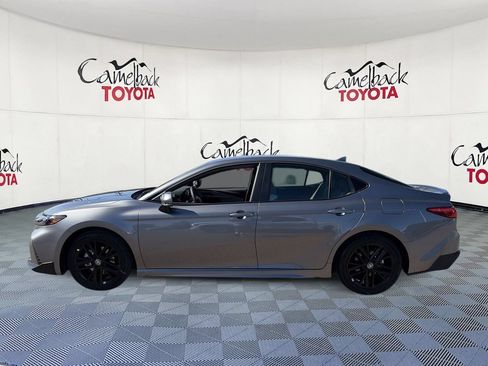 New 2026 Toyota Camry Hybrid FWD image 5