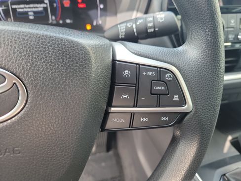 Used 2025 Toyota Grand Highlander FWD image 28