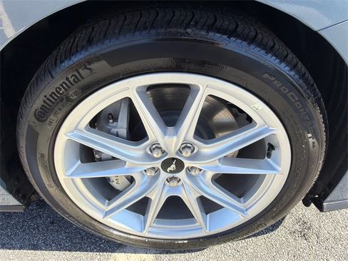 Used 2025 Ford Mustang GT Premium image 12