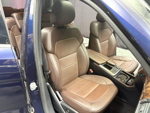 Used 2015 Mercedes-Benz GL 450 4MATIC w/ Premium Package w/ Lighting Package image 34