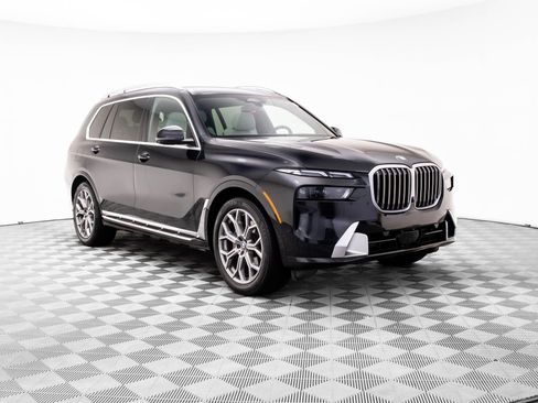 Used 2024 BMW X7 xDrive40i image 8