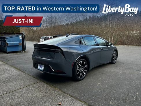 Used 2024 Toyota Prius Prime XSE image 7