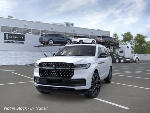 New 2026 Lincoln Navigator Black Label AWD/4WD image 2