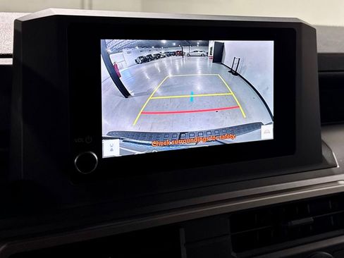 Used 2025 Toyota 4Runner SR5 image 5