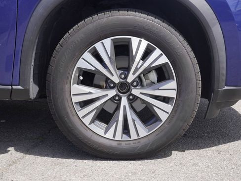 Certified 2023 Nissan Rogue SV AWD/4WD image 7