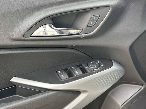 Certified 2024 Chevrolet Trax LS w/ LS Convenience Package FWD image 15