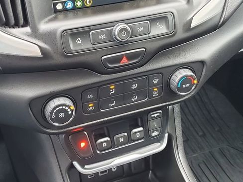 Used 2019 GMC Terrain SLE image 19