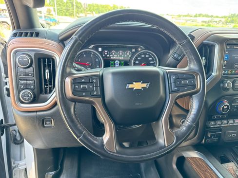 Used 2021 Chevrolet Silverado 3500 High Country AWD/4WD image 14