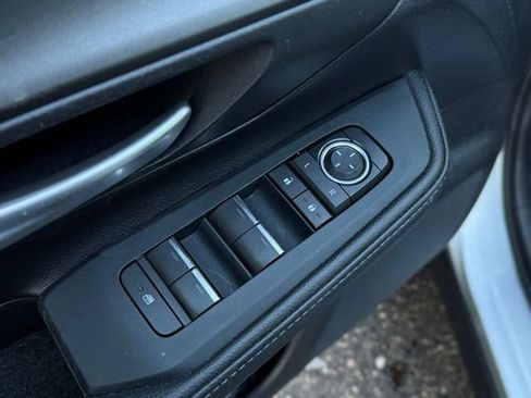 Used 2025 Toyota Grand Highlander AWD image 11