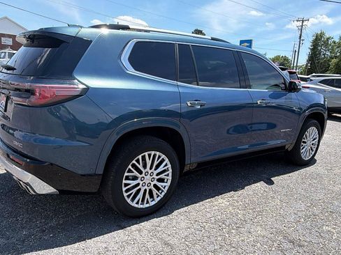 Used 2024 GMC Acadia Denali w/ Super Cruise Package FWD image 5