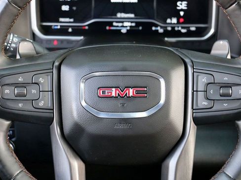 Used 2023 GMC Sierra 1500 AT4 w/ Technology Package image 31