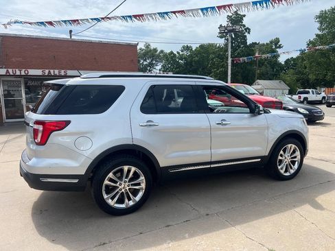 Used 2018 Ford Explorer Limited w/ Equipment Group 301A AWD/4WD image 6