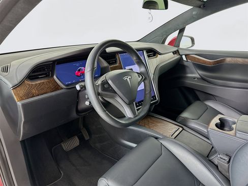 Used 2018 Tesla Model X P100D image 10