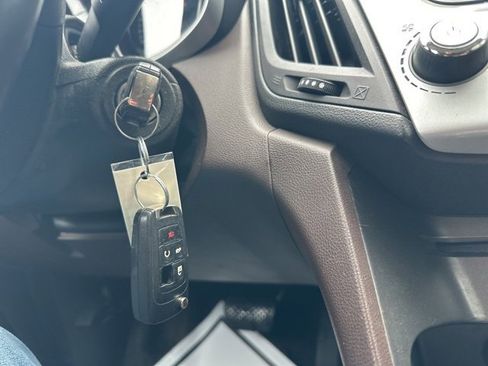 Used 2011 Chevrolet Equinox LTZ image 32