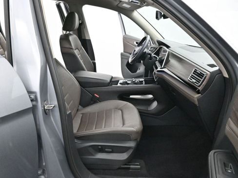 Used 2024 Volkswagen Atlas SEL image 33