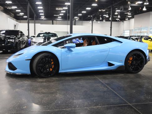 Used 2016 Lamborghini Huracan LP 610-4 Avio AWD/4WD image 7