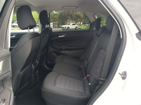 Used 2022 Ford Edge SE w/ Black Appearance Package image 15