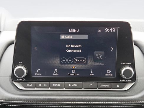 Used 2025 Nissan Rogue SV FWD image 13