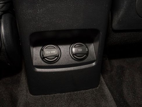 Used 2017 Kia Cadenza Technology image 7