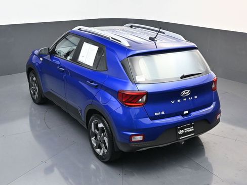 Certified 2025 Hyundai Venue SEL image 20