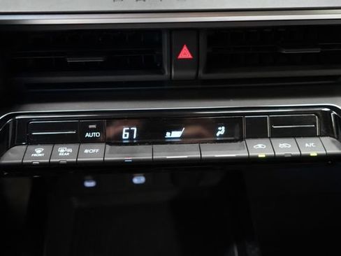 Used 2023 Toyota Prius LE AWD/4WD image 34