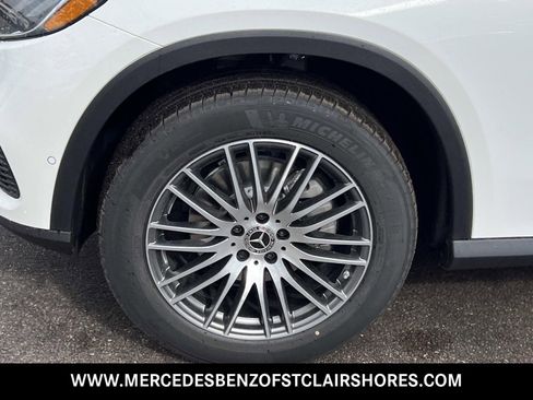 Used 2026 Mercedes-Benz GLC 300 4MATIC image 11