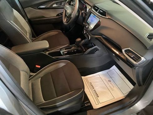 Used 2023 Chevrolet TrailBlazer LT w/ Convenience Package AWD/4WD image 17