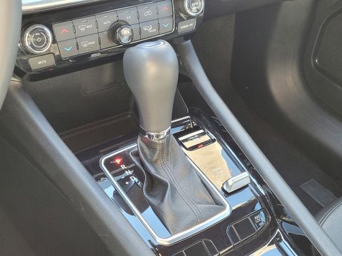 Used 2023 Jeep Compass Limited image 26