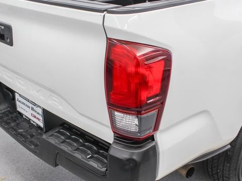 Used 2022 Toyota Tacoma SR AWD/4WD image 13