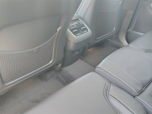 New 2026 Volvo XC90 B6 Ultra image 30