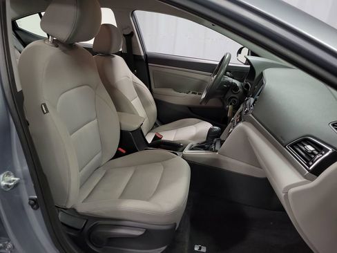 Used 2017 Hyundai Elantra SE FWD image 26