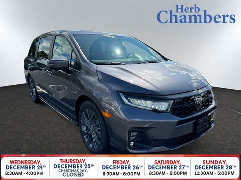 New 2026 Honda Odyssey Touring image 21