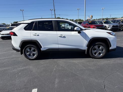 Used 2025 Toyota RAV4 XLE w/ Convenience Package AWD/4WD image 15